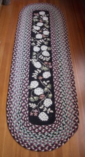 HOOKED & BRAIDED RUNNER - 8' X