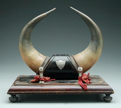 Horn sword stand, horns mounted
