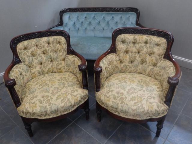 Horner? 3 Piece Carved &