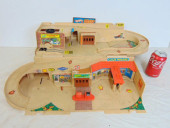 HOT WHEELS FOLDING SERVICE CEN