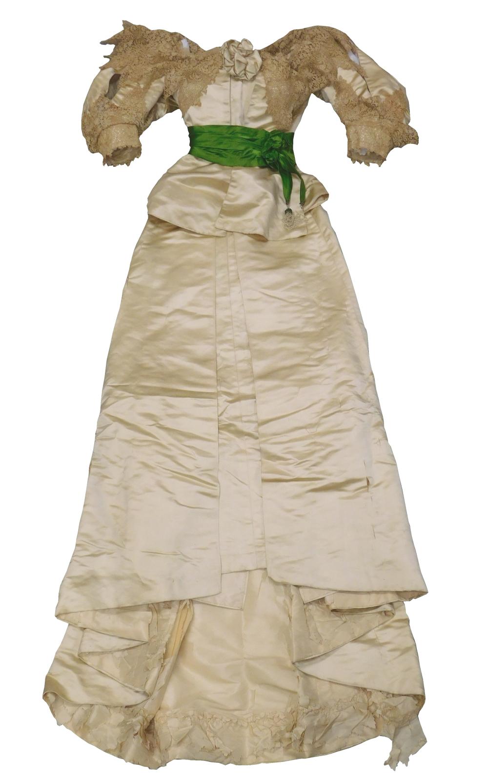 HOUSE OF WORTH SATIN DRESS WITH