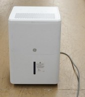 HOUSEHOLD 22-PINT DEHUMIDIFIER