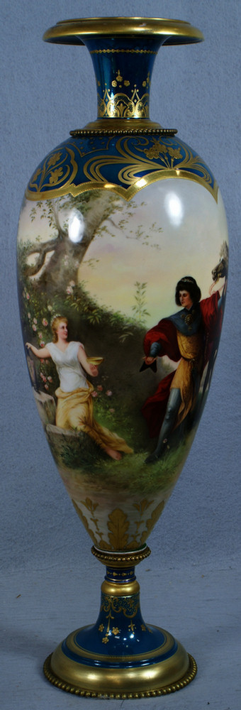 HP Vienna urn, couple with horse,