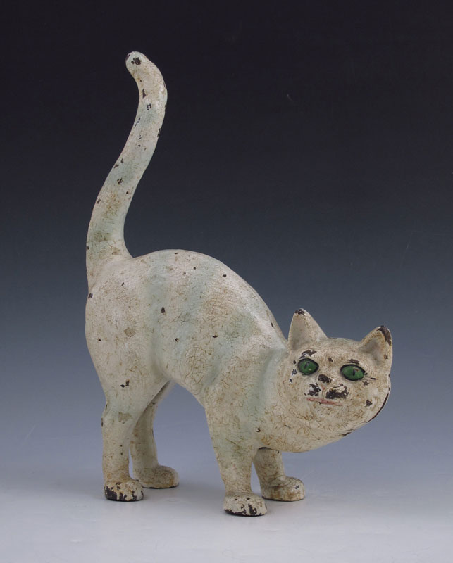 HUBLEY ARCHED BACK TABBY CAT CAST