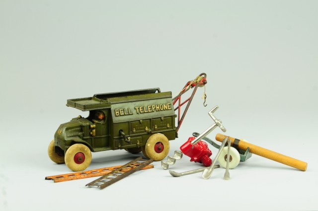 HUBLEY MACK TELEPHONE TRUCK Cast