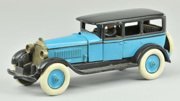 HUBLEY PACKARD STRAIGHT EIGHT SEDAN