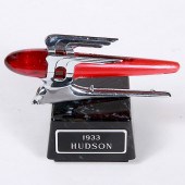 HUDSON MASCOT/HOOD ORNAMENT193
