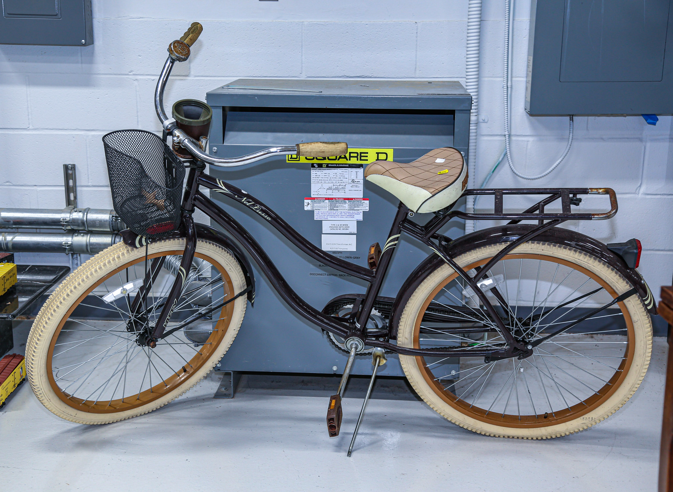 HUFFY NEL LUSSO CRUISER BIKE 3rd