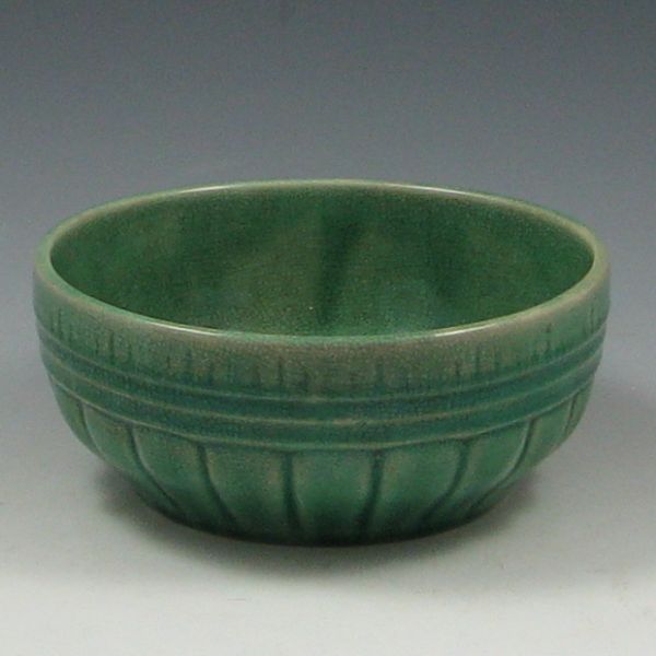 Hull early utility bowl. Marked