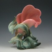 Hull Ebb Tide fish vase. Marke