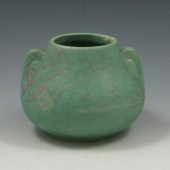 Hull or Burley Winter vase wit