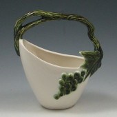 Hull Tokay basket. Marked 6 To