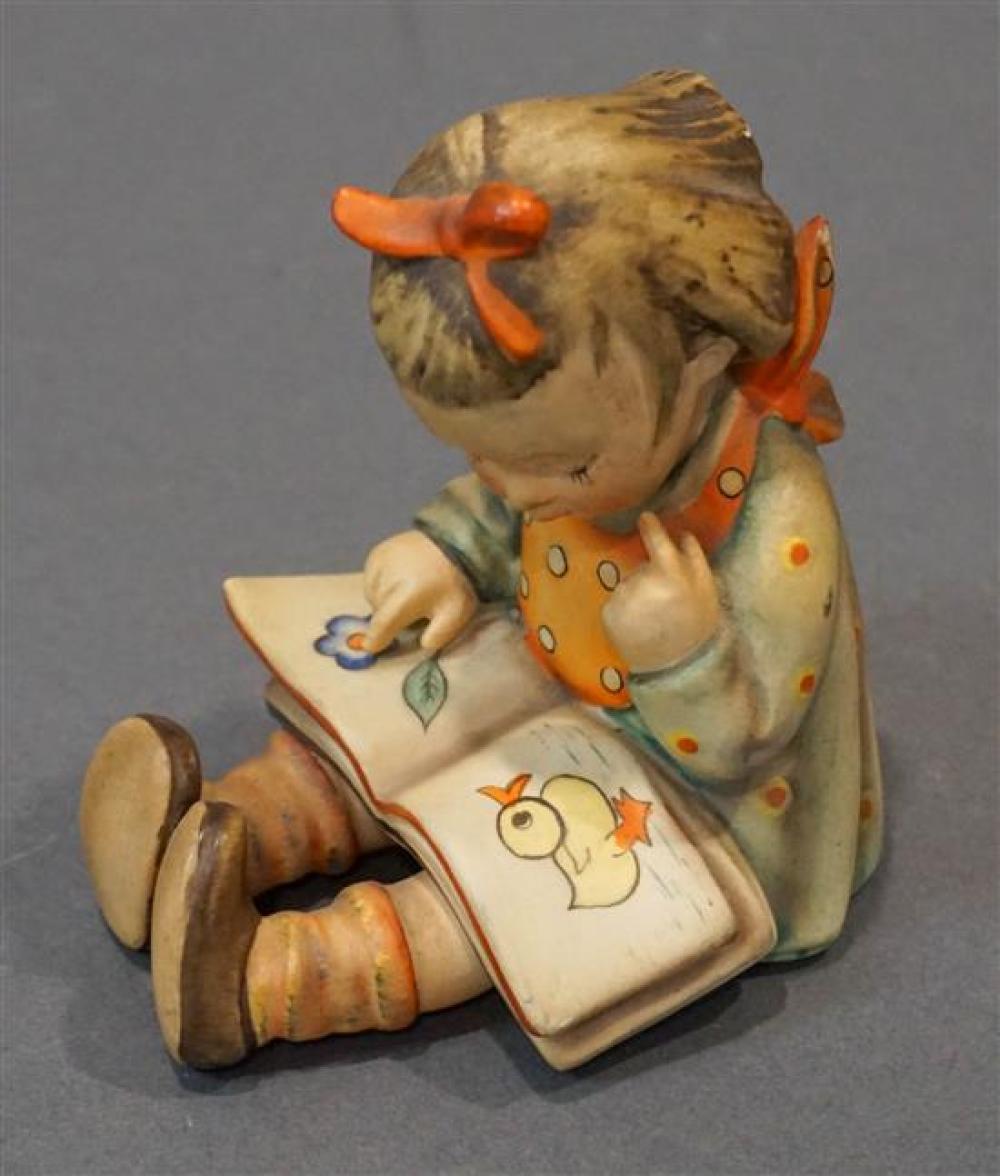 HUMMEL BOOKWORM GIRL #8