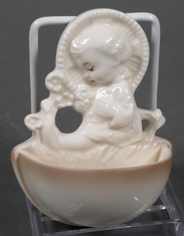 HUMMEL CHILD WITH FLOWERS FONT 36