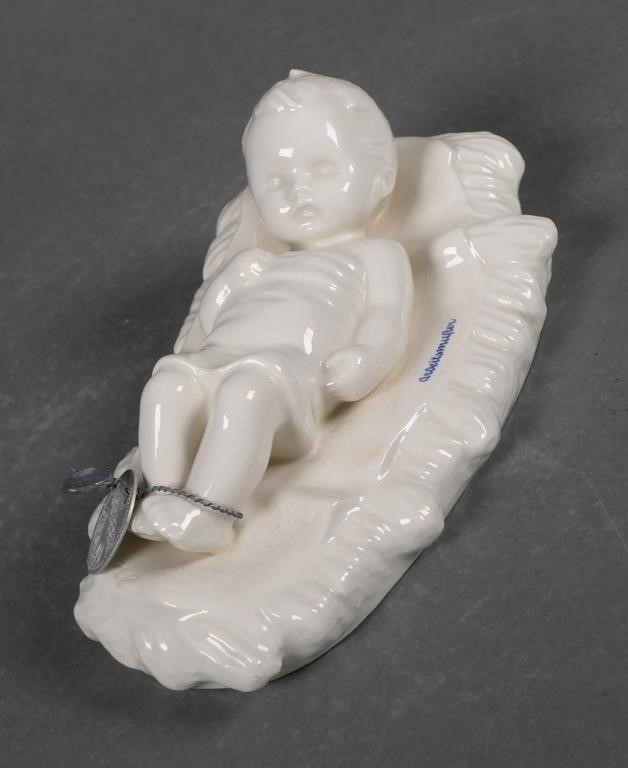 HUMMEL CHRIST CHILD WHITE 18