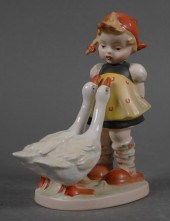 HUMMEL GOOSE GIRL 905 BESWICK