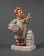 HUMMEL LITTLE PHARMACIST 322 T