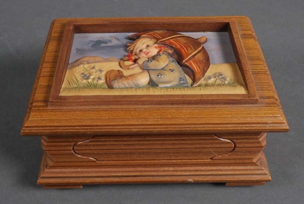 HUMMEL MUSIC BOX UMBRELLA GIRL