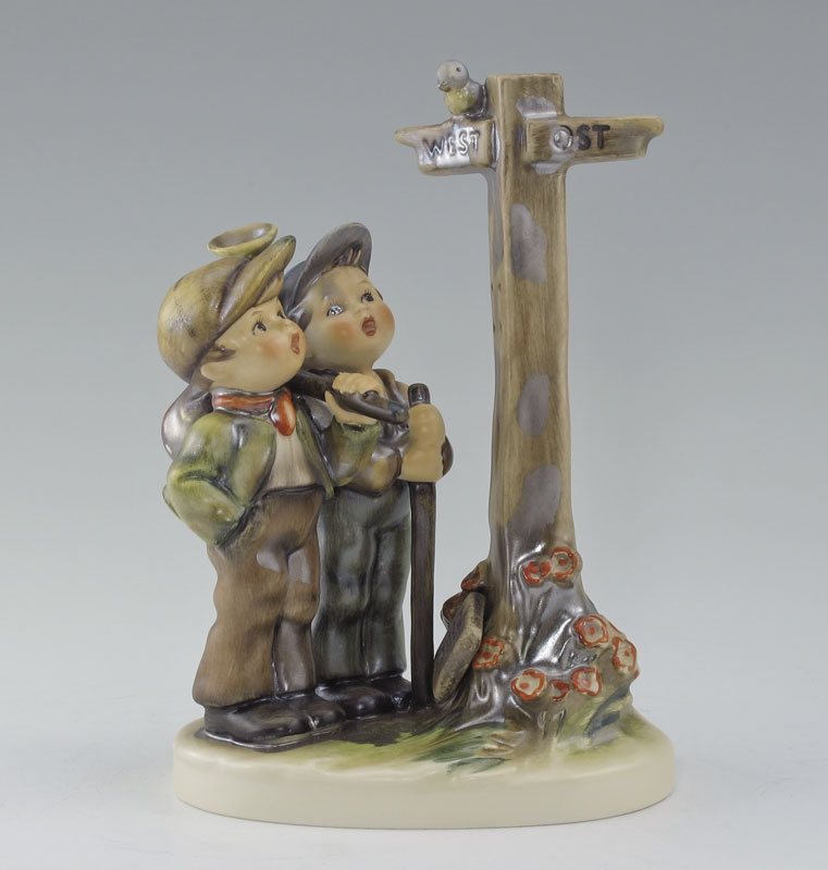 HUMMEL PORCELAIN FIGURINE: