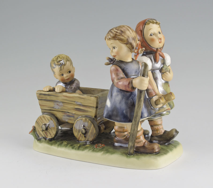 HUMMEL PORCELAIN FIGURINE: PLEASANT