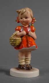 HUMMEL SCHOOL GIRL 81 TMK1Humm