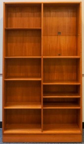 HUNDEVAD MID-CENTURY MODERN TE