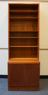 HUNDEVAD MID-CENTURY MODERN TE