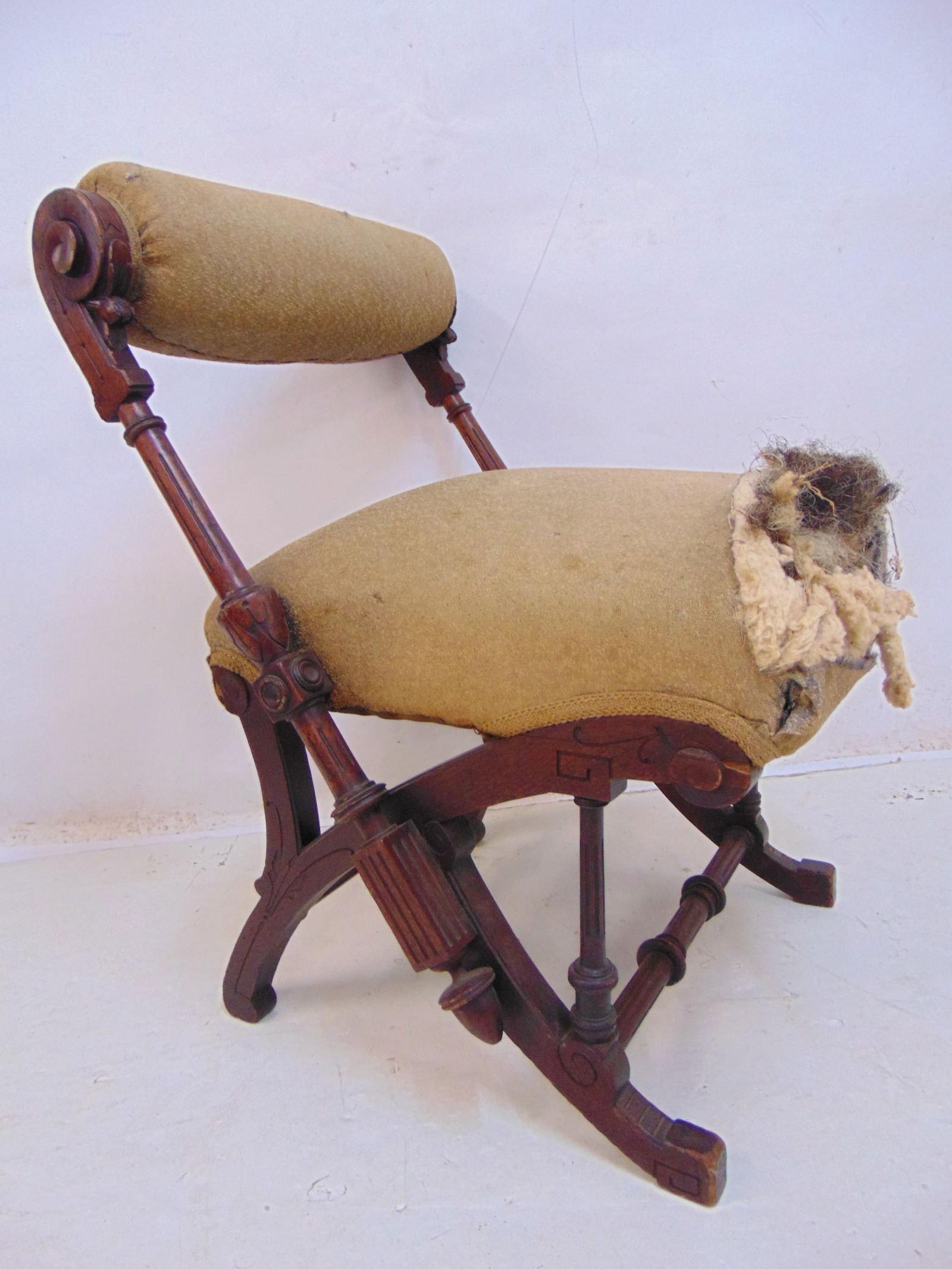 HUNZINGER SIDE CHAIR, VICTORIAN