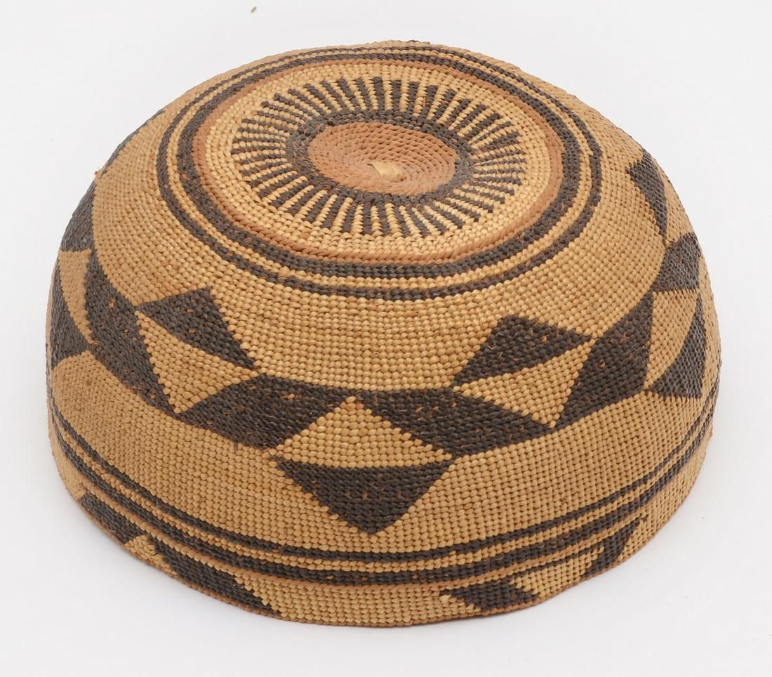 HUPA NATIVE AMERICAN BASKETRY