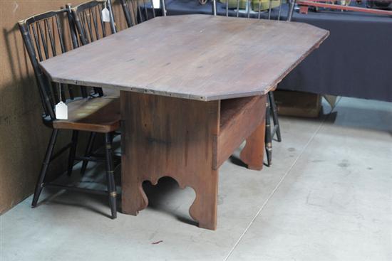 HUTCH TABLE. Pine with canted