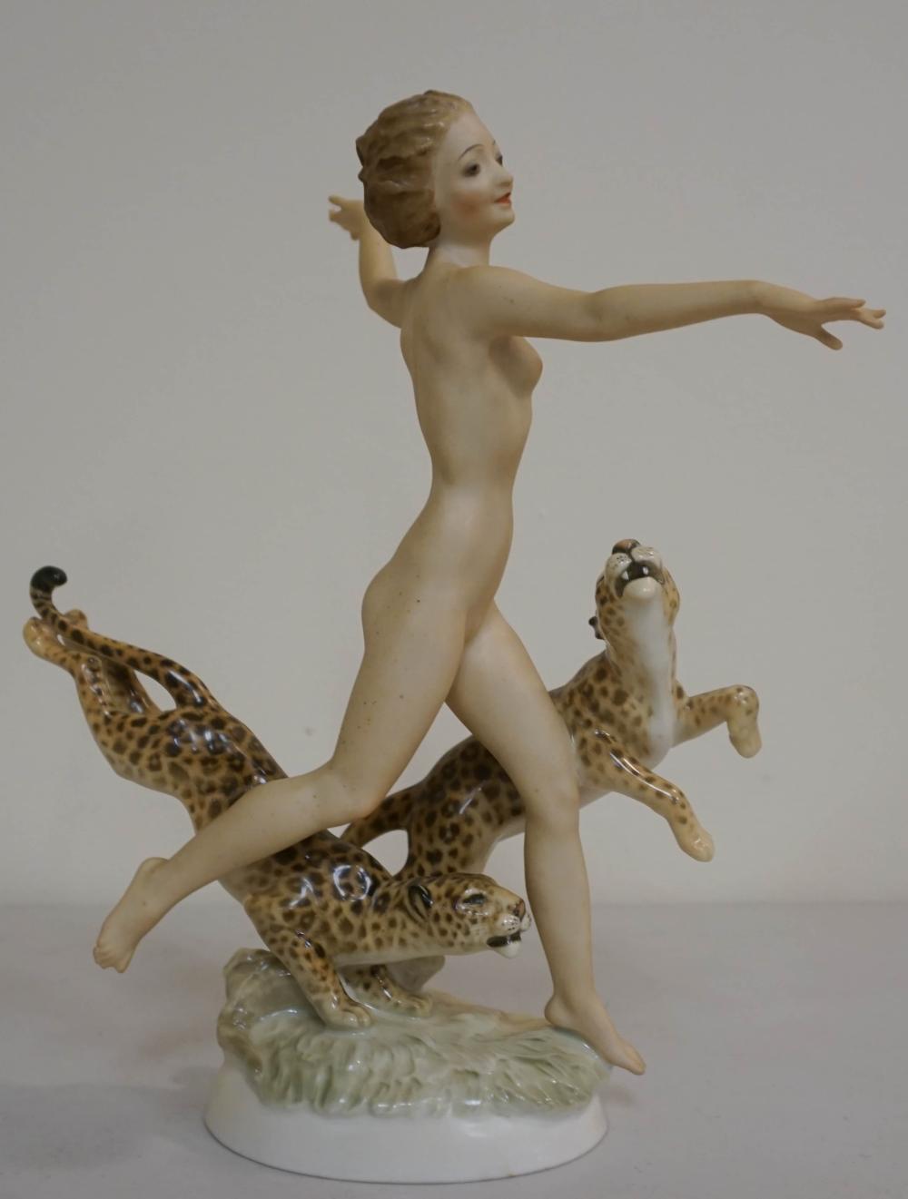 HUTSCHENREUTHER PORCELAIN FIGURE OF