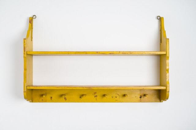 HUTTERITE HANGING SHELFA