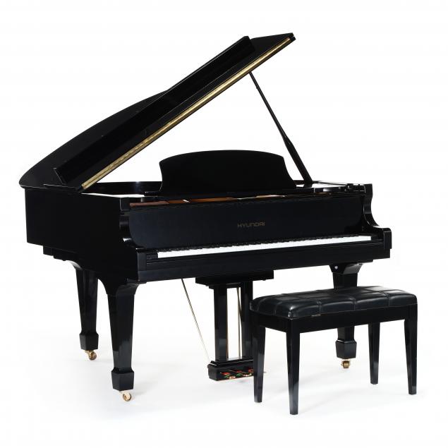 HYUNDAI G-80A BABY GRAND PIANO