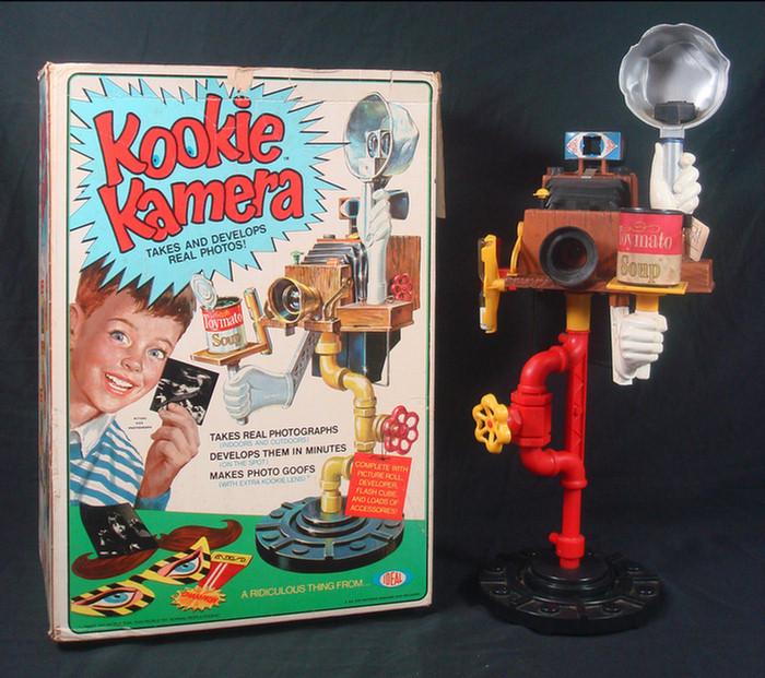Ideal Kookie Kamera toy set, in