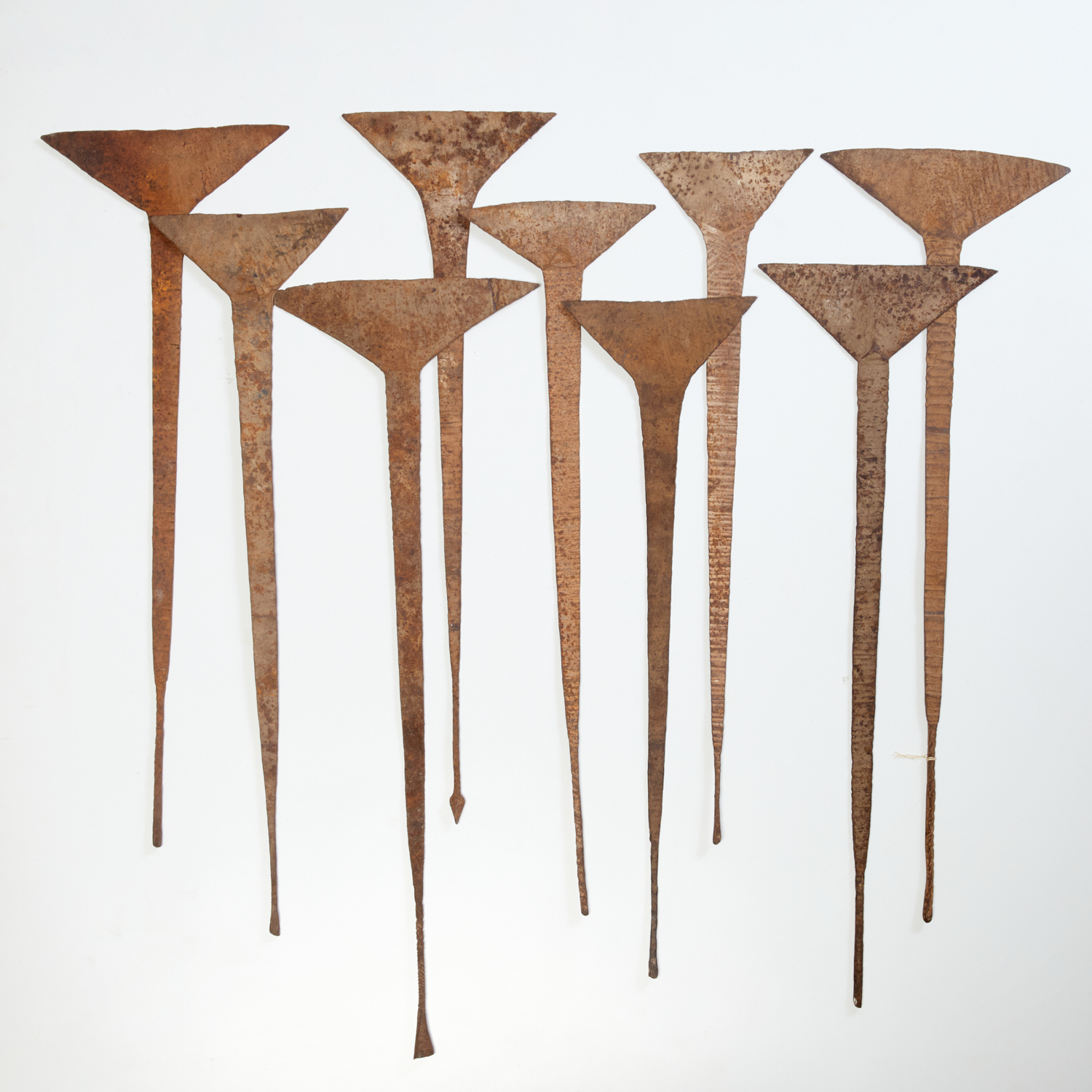 IDOMA PEOPLES, (9) LARGE AKIKA