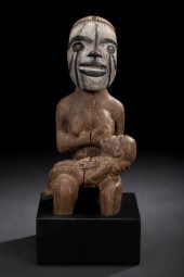 Idoma Peoples Seated Maternity