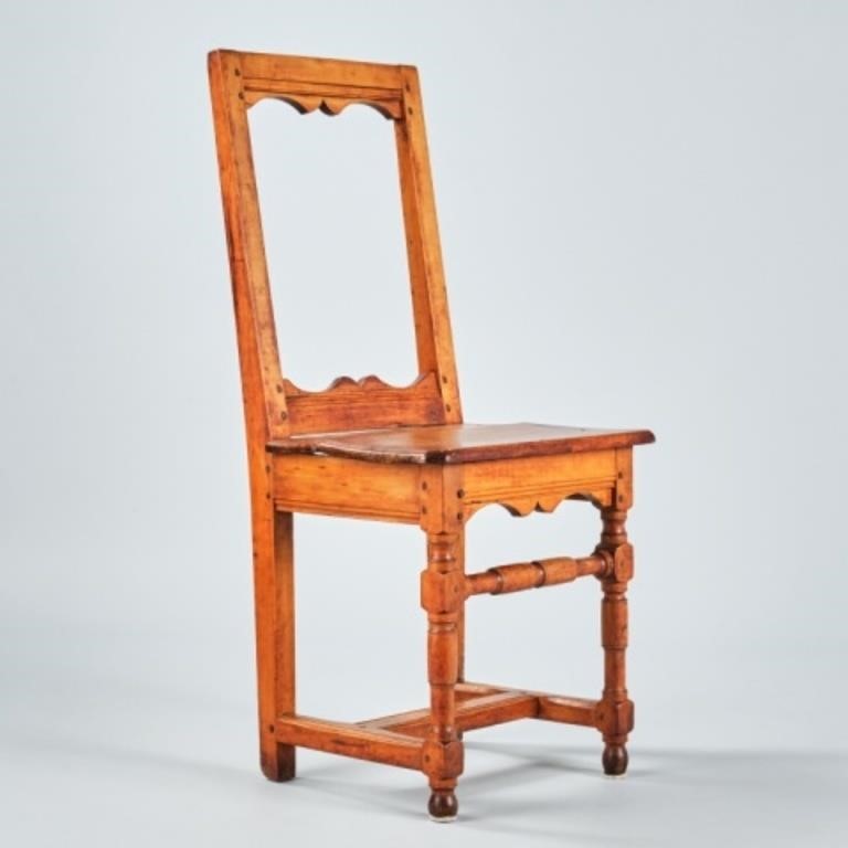 ILE D'ORLÉANS STYLE CHAIRIle