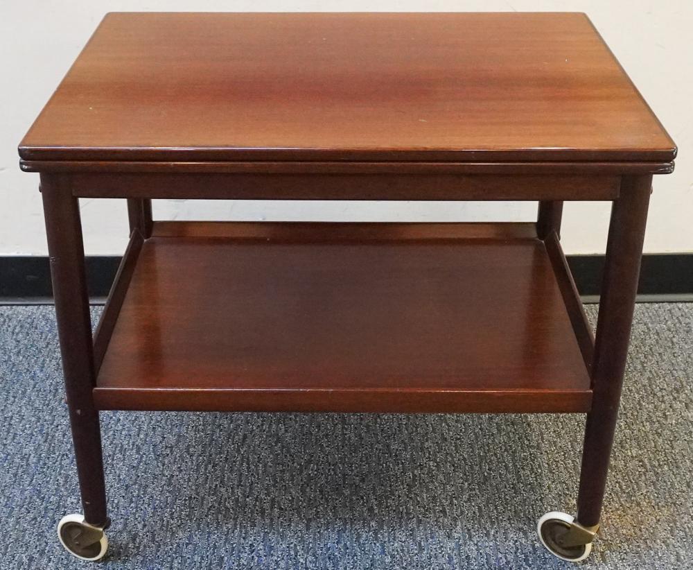 ILLUMS BOLIGHUS MID-CENTURY