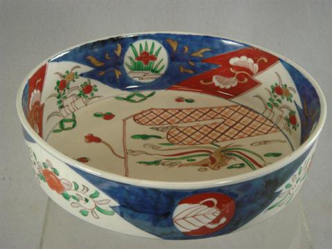 Imari bowl, early 20th c, 9 3/4" d,