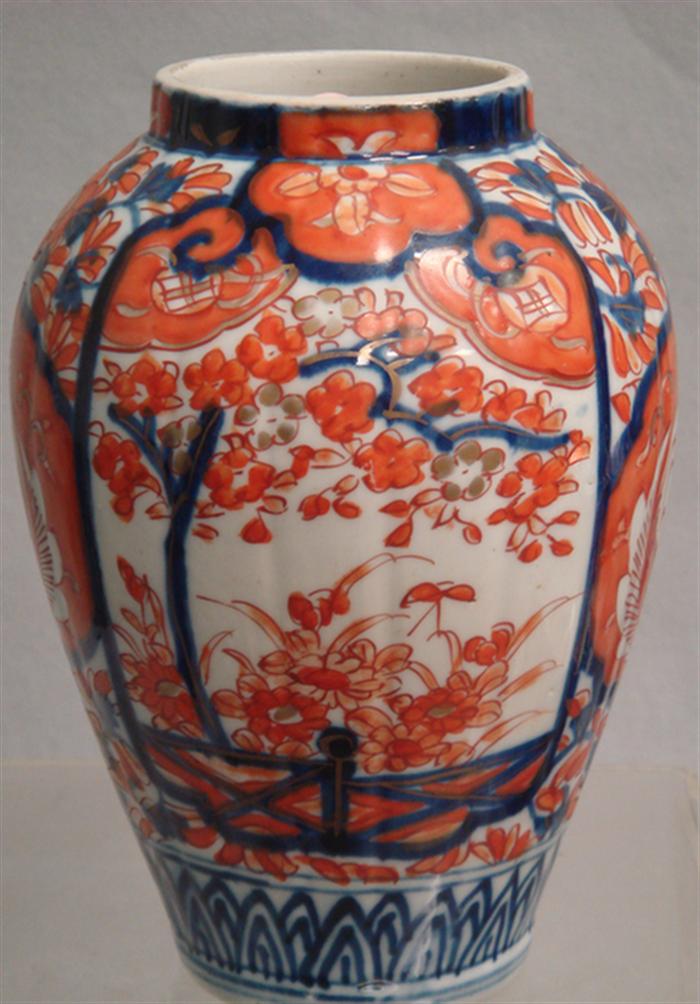 Imari porcelain vase, 7 3/4" h