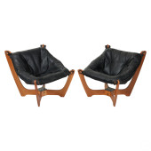 IMG NORWAY PAIR OF MODERN LEAT