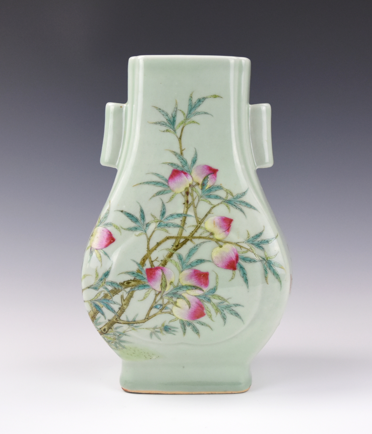IMPERIAL CHINESE CELADON "PEACH'