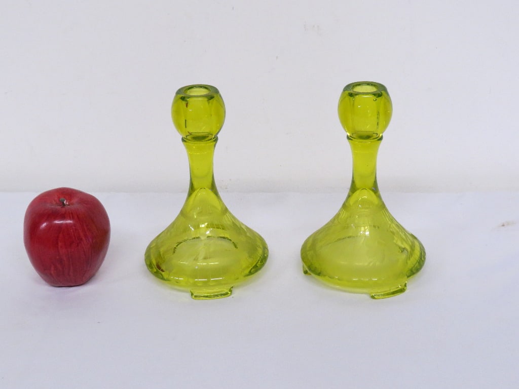 IMPERIAL GLASS URANIUM VASELINE
