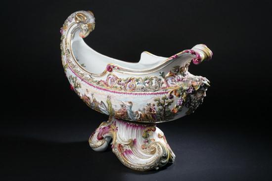 IMPRESSIVE CAPODIMONTE