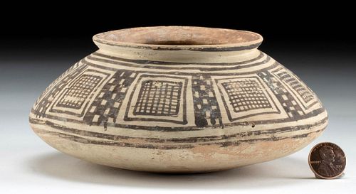 IMPRESSIVE INDUS VALLEY POTTERY