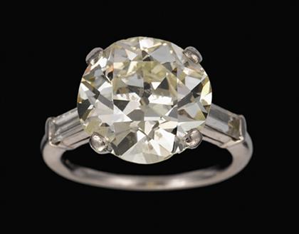 Impressive platinum and diamond