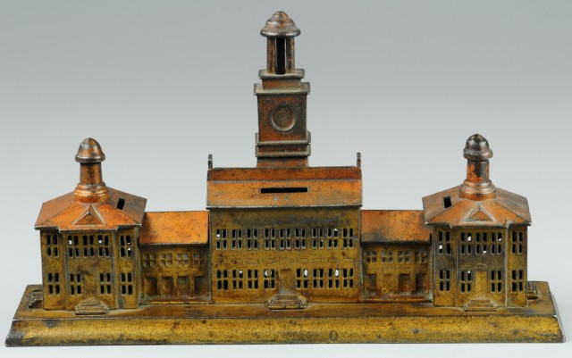 INDEPENDANCE HALL WITH THREE