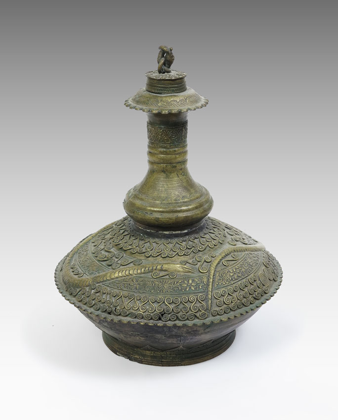 INDIAN BRASS LIDDED VESSEL: 20th