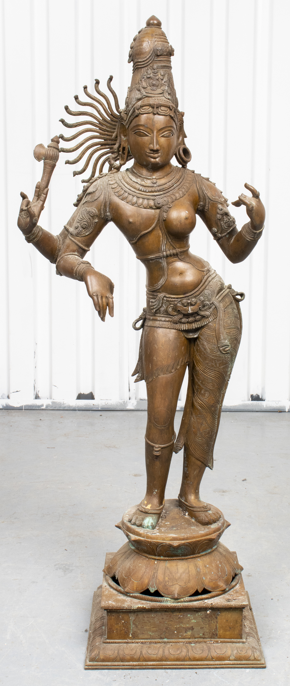 INDIAN BRONZE STATUE OF