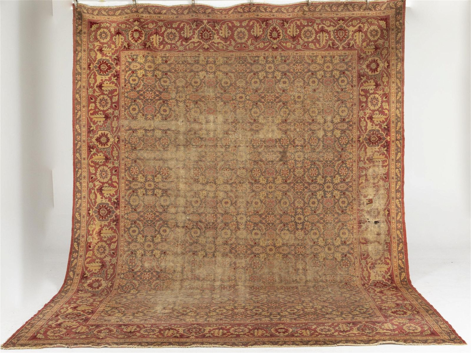 INDIAN CARPET, 20TH CENTURYIndian